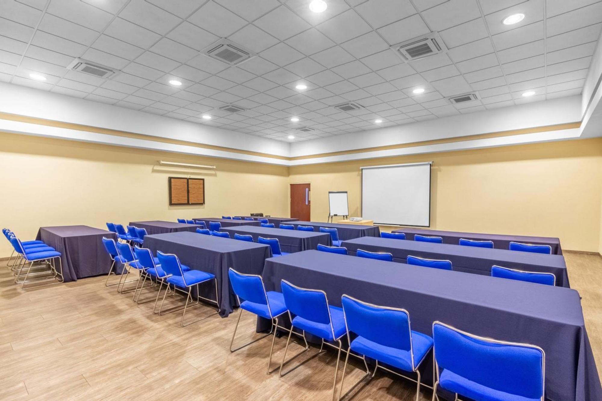 City Express By Marriott Ciudad Obregon Exterior photo