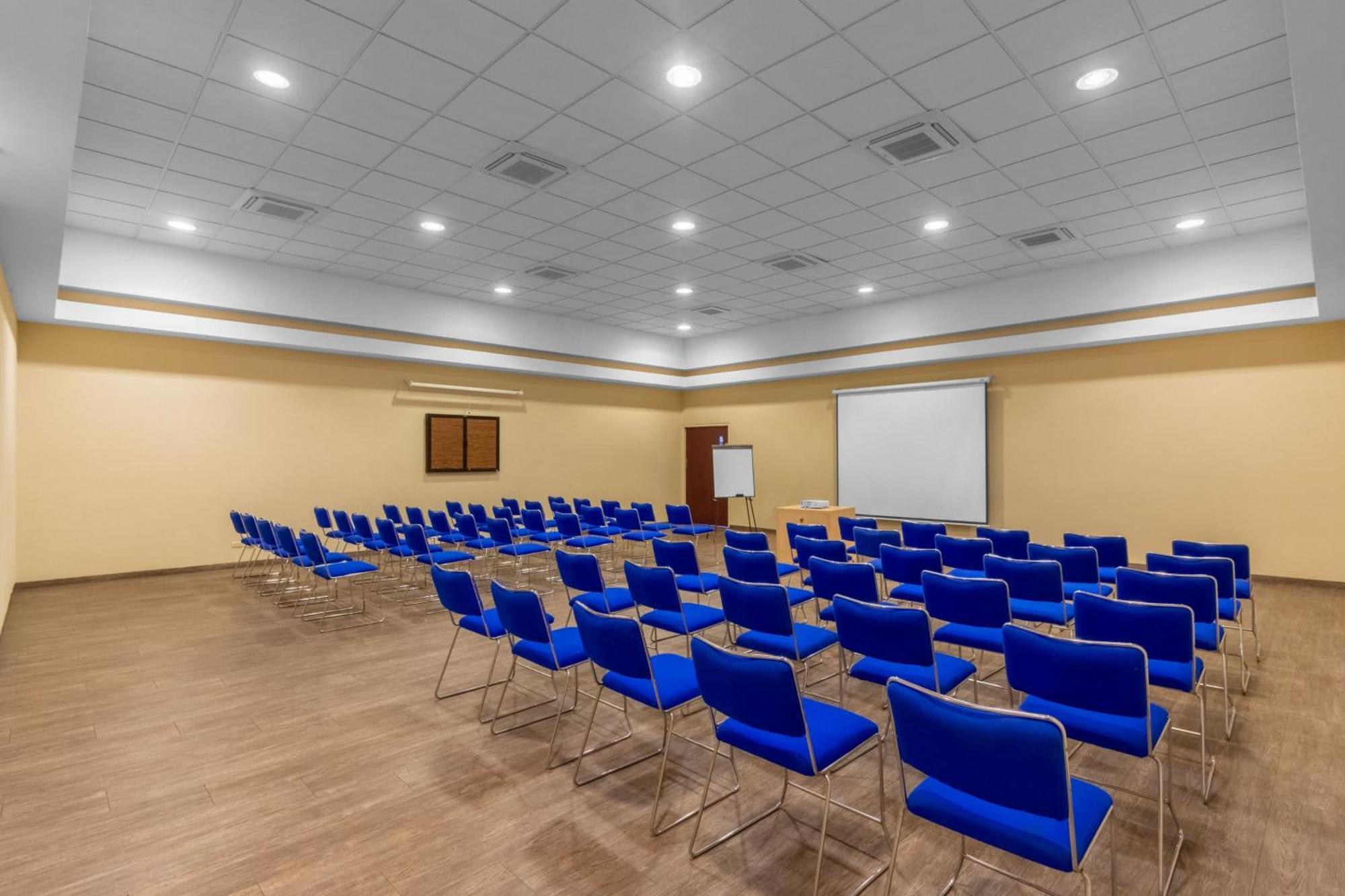 City Express By Marriott Ciudad Obregon Exterior photo
