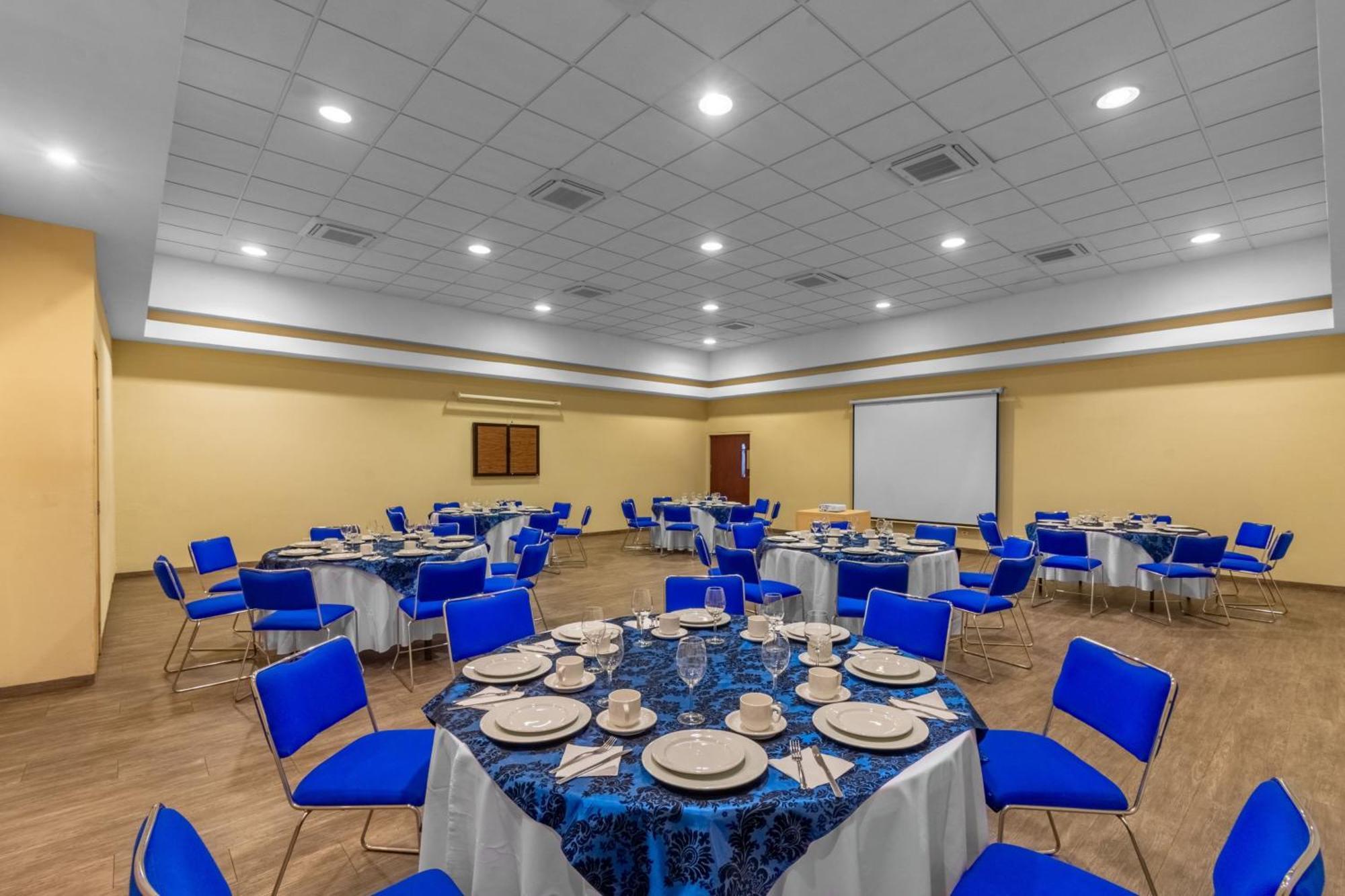 City Express By Marriott Ciudad Obregon Exterior photo