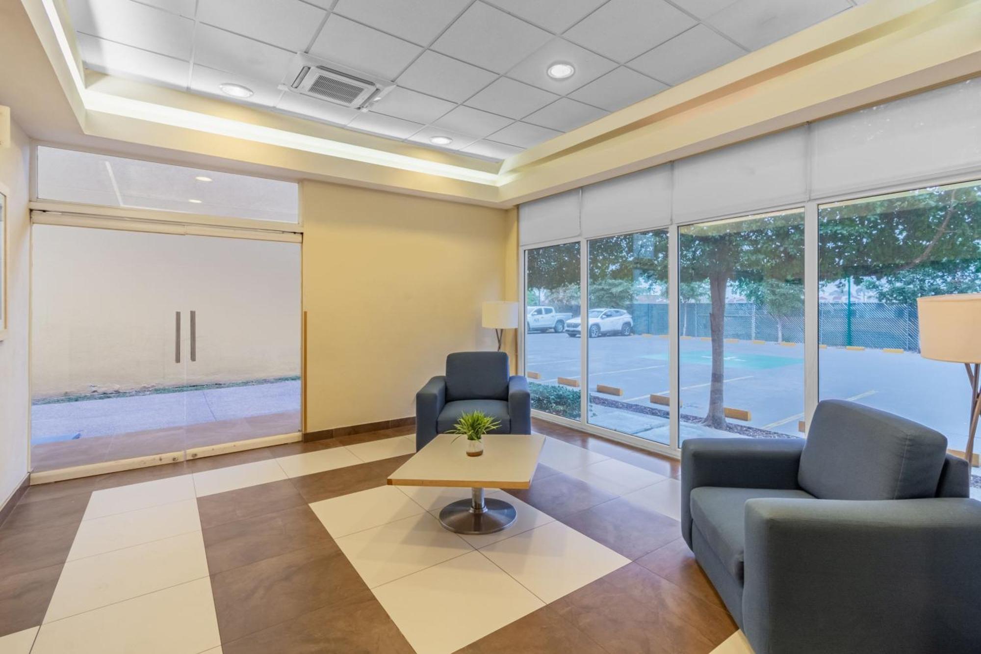 City Express By Marriott Ciudad Obregon Exterior photo