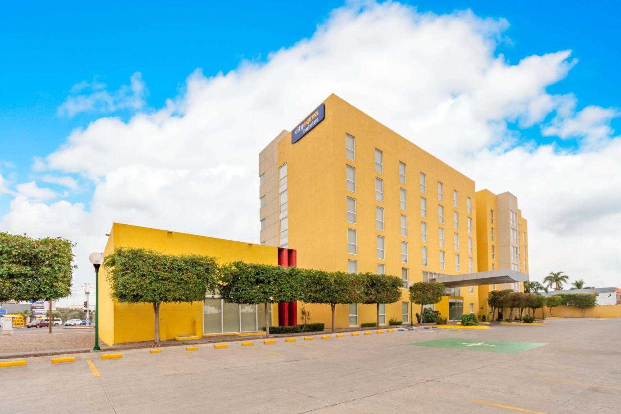 City Express By Marriott Ciudad Obregon Exterior photo