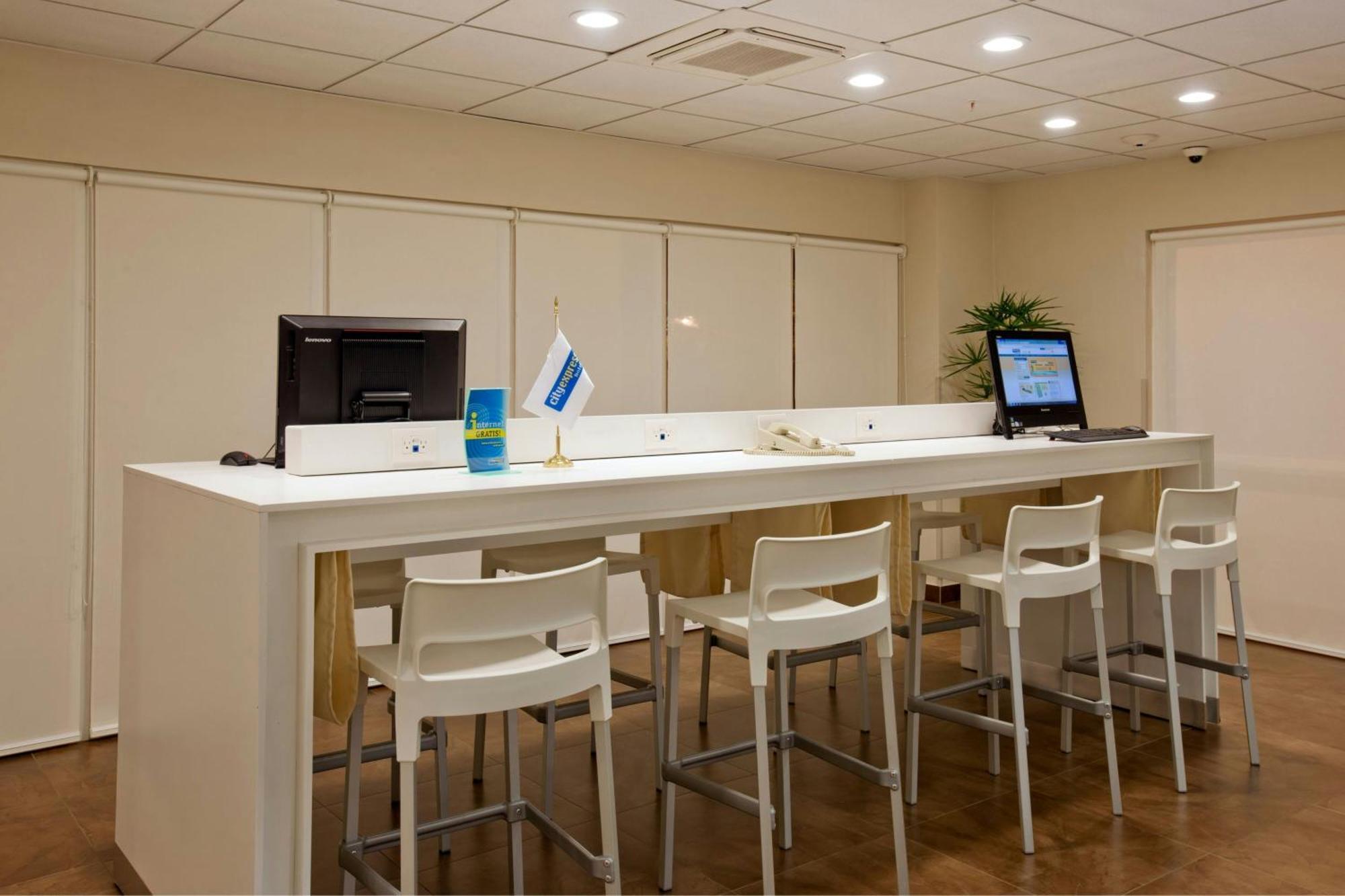 City Express By Marriott Ciudad Obregon Exterior photo