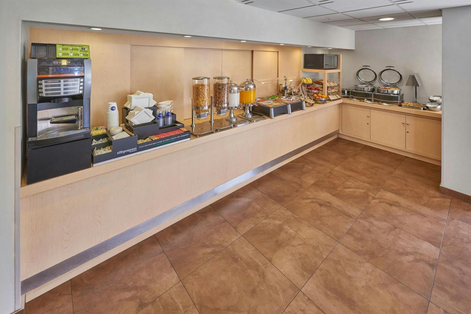 City Express By Marriott Ciudad Obregon Exterior photo