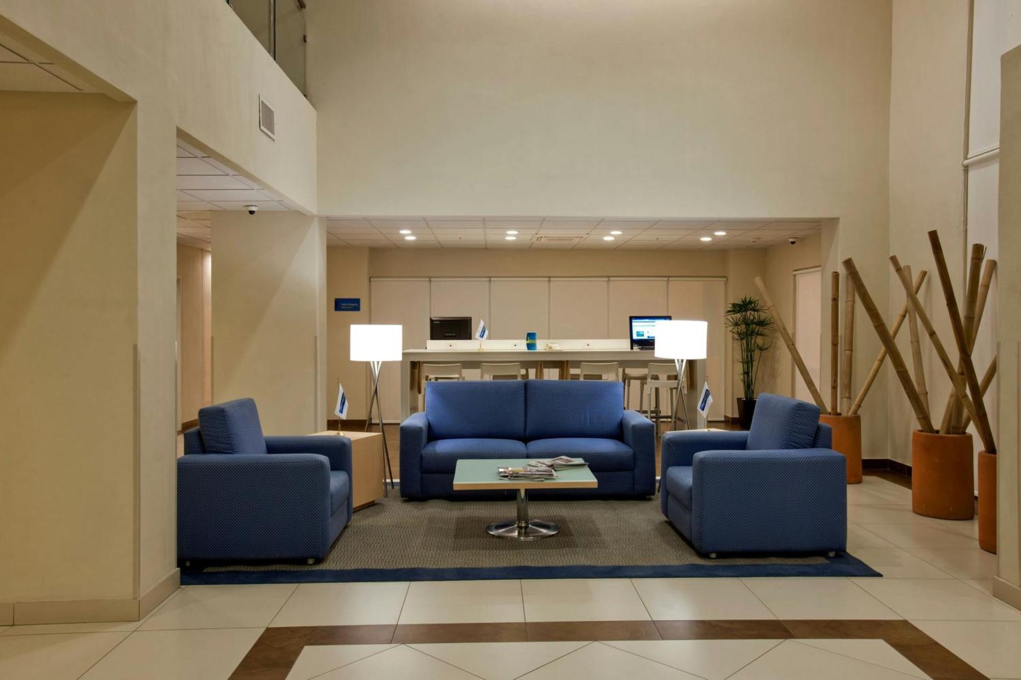 City Express By Marriott Ciudad Obregon Exterior photo
