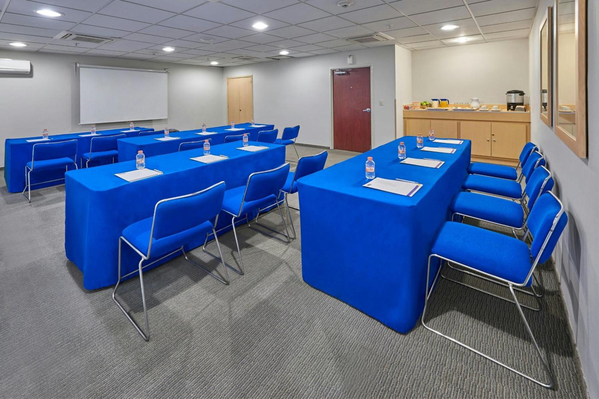 City Express By Marriott Ciudad Obregon Exterior photo